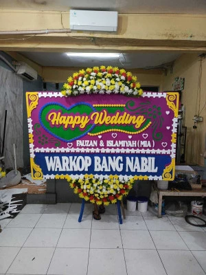 Papan Bunga di Kepatihan Tirtoyudo